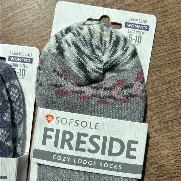 Cozy Lodge Sockw NWT 🩵 - Picture 2 of 5